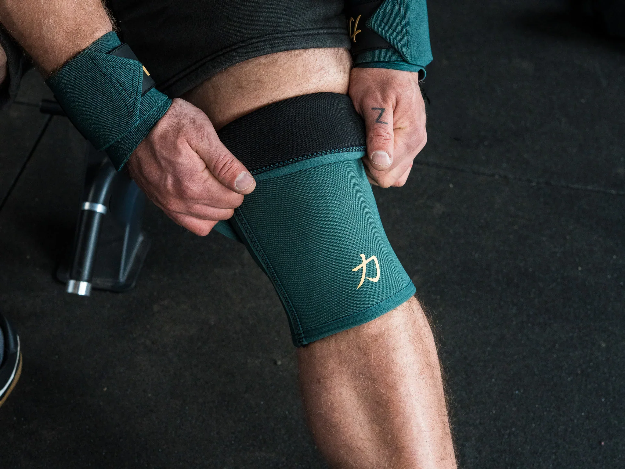 7MM Inferno Knee Sleeves - Vintage Green - Image 2